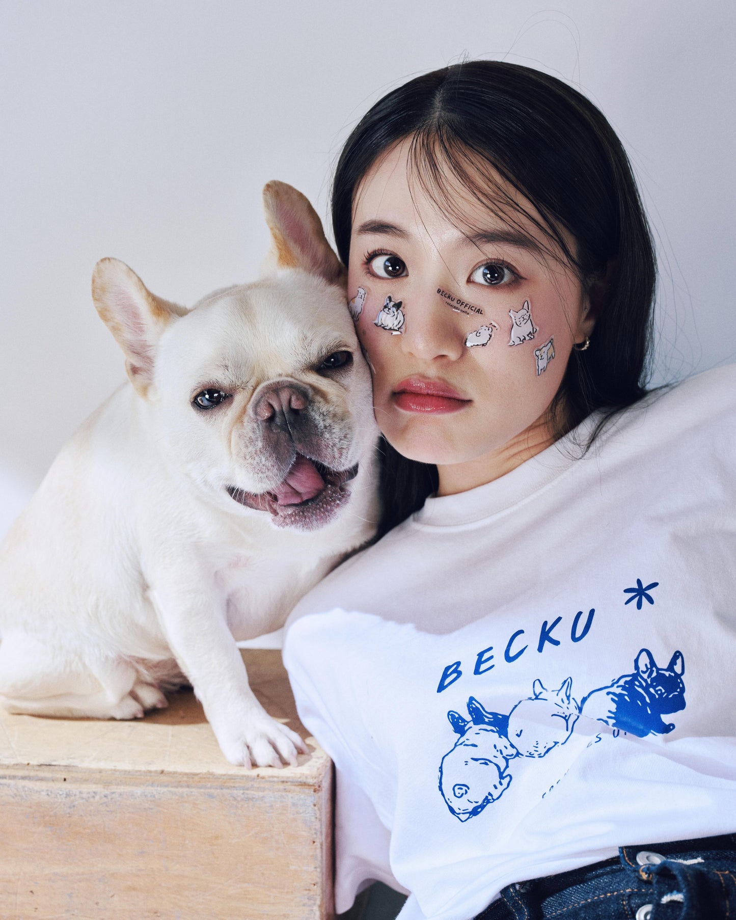 Becku Three Frenchies Loop wheel T-shirt (White)